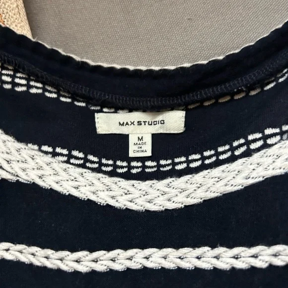 Max Studio - Picture 3 of 3